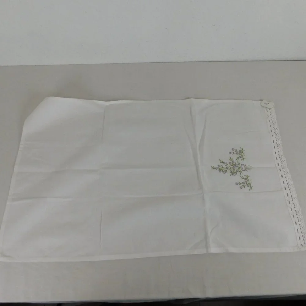 Embroidered Purple Flower Tablecloth Cover Dresser Scarf Raz Import Cotton 25x15 - Picture 3 of 7